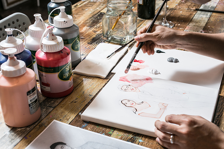 예비 신부에게 선물할 요량으로 팝아트 초상화 그리기에 도전한 이종현 주니어프로. 처음 접하는 팝아트 초상화였지만 정성을 다해 결혼사진을 근사한 팝아트로 완성했다.
