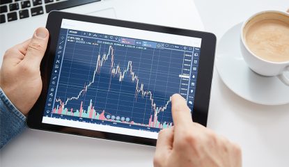 코로나19 사태의 장기화로 국내 경제가 큰 타격을 받으면서 개인 투자자들이 주식으로 눈을 돌린 것. ‘동학개미운동’이라는 신조어까지 탄생시킨 2020년 봄 주식 투자에 대한 한라인들의 생각들을 만나본다.