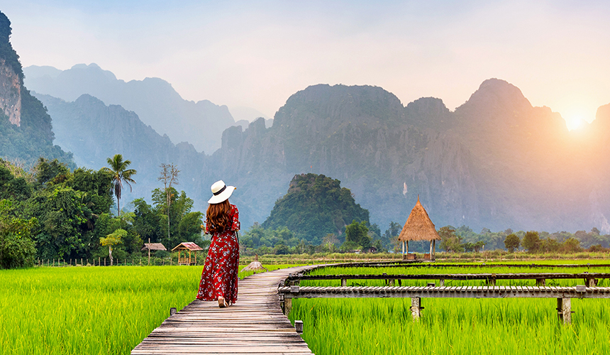 코로나19 종식을 위한 거리 두기로 활동이 자유롭지 못하지만, 여름 휴가는 놓치고 싶지 않다. 여름 휴가 계획을 준비하는 한라인에게 가고 싶은 해외 여행지를 물었다.