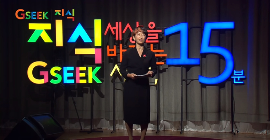 살과의 전쟁, 즐겁고 효과적으로 할 수는 없을까? 강인한 체력 기르기부터 놀라운 조회 수를 기록하며 다이어터들의 주목을 받은 인기 다이어트 유튜브 영상까지 한곳에 모았다.