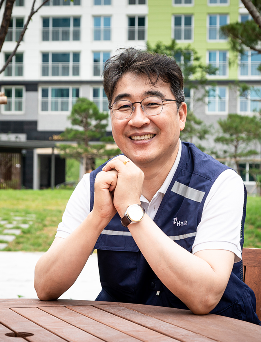 한라가 전기·소방 공사를 공동 수주한 화성동탄81B전기 현장은 한라인의 역할과 수고가 특히 돋보였다. 8월 입주를 앞두고 마무리 공사가 한창인 경기도 화성 현장을 소개한다.