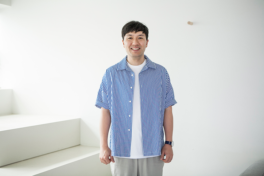 멀리 떠나기보다는 한곳에 머무르는 휴가, 즉 스테이케이션(Stay+Vacation)을 즐기려는 사람이 많다. 호텔에서 여유와 휴식을 즐기는 호캉스도 스테이케이션의 일종. 인프라사업관리팀 한승민 프로와 함께 호캉스 코디네이션에 도전해 본다.