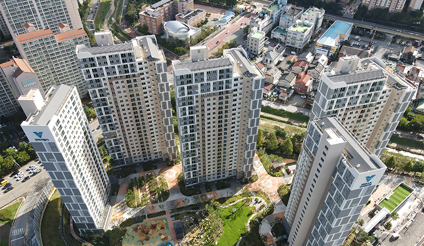 지난 9월 5~6일 이틀간 경상남도 김해에 위치한 김해 한라비발디 센트럴파크에서 입주자 사전점검 행사가 열렸다. 이번 행사는 한라가 개발한 모바일 하자관리 시스템을 사전점검에 적용한 첫 사례라 의미가 크다.