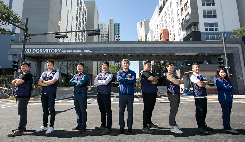 4차 산업혁명 선도기지 조성을 목표로 하는 경기도 시흥시 배곧신도시 특별계획구역 교육 및 의료복합용지에 서울대 시흥 스마트캠퍼스 신축공사가 한창이다. 한라의 기술과 노하우가 빛을 발하고 있는 현장의 모습을 전한다.