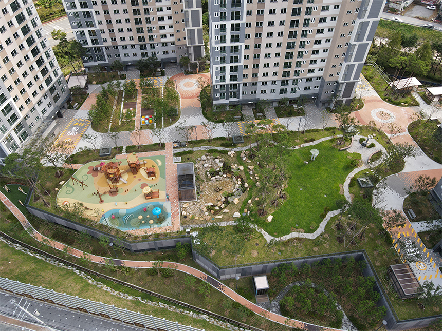 지난 9월 5~6일 이틀간 경상남도 김해에 위치한 김해 한라비발디 센트럴파크에서 입주자 사전점검 행사가 열렸다. 이번 행사는 한라가 개발한 모바일 하자관리 시스템을 사전점검에 적용한 첫 사례라 의미가 크다.