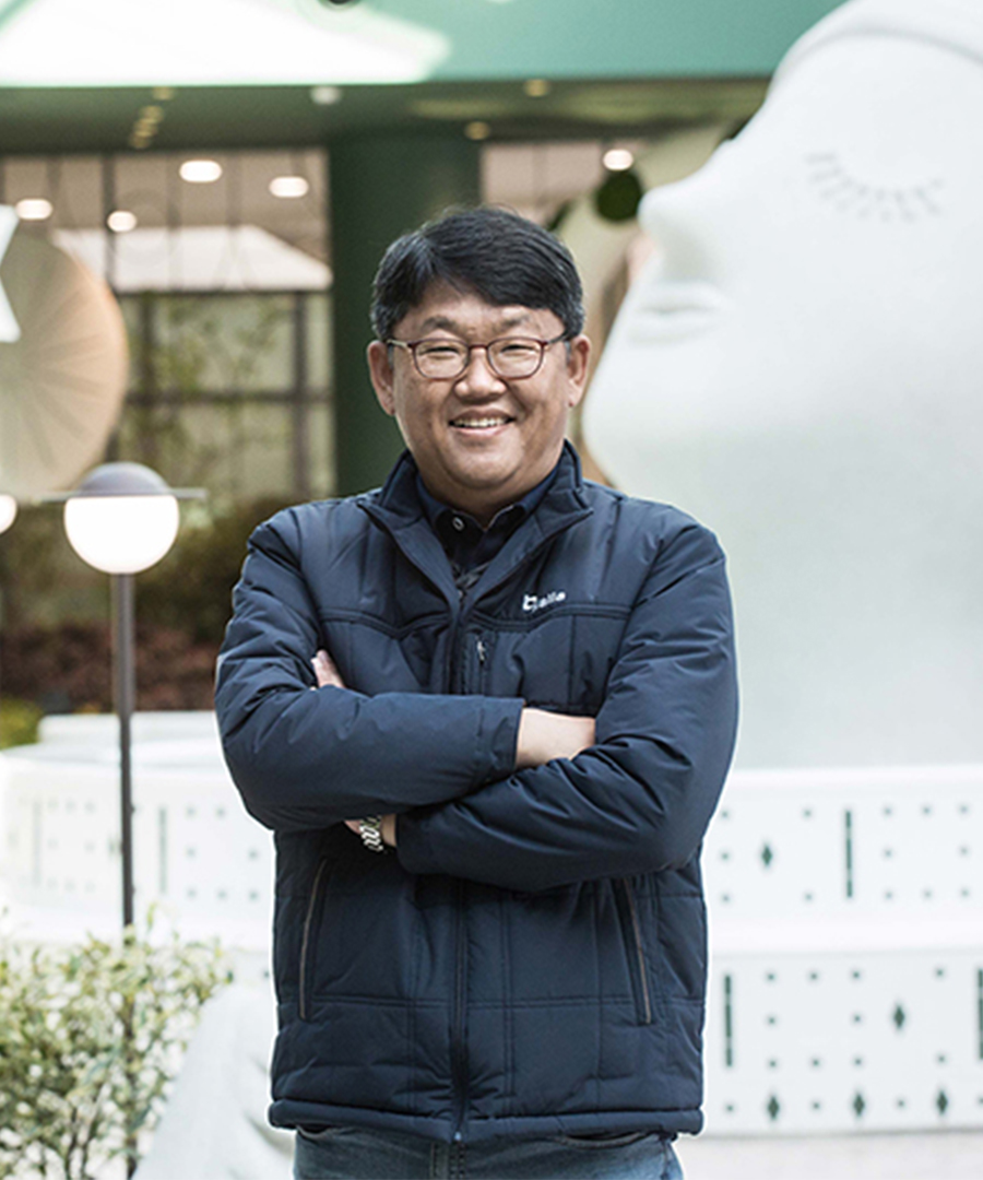 한라가 쇼핑과 예술이 어우러지는 현대프리미엄아울렛 스페이스원(SPACE1) 공사를 최고의 품질로 완성했다. 짧은 공기와 코로나19와 장마로 인한 환경적 어려움까지 겹친 현장의 악조건을 이겨내고 프로젝트를 완수했다. 한라의 시공 노하우가 완성한 프리미엄아울렛의 ‘끝판왕’을 소개한다.