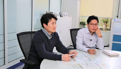 팀별 ‘성장Story’ 시리즈 네 번째 주인공 건설사업본부의 ‘인프라 부문’. 기존의 사업 방식의 틀을 벗어나 적극적인 디벨로퍼로의 진화를 거듭하고 있다. ‘악착같은’ 마음으로 한라의 발전을 이뤄나가는 인프라 부문의 중・단기 비전과 전략을 들어보았다.