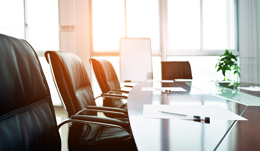 PPT 자료만 바라보는 회의는 이제 그만! 리더의 일장 연설만 듣는 회의도 안녕! 기업 경쟁력의 척도는 바로 회의 문화에 좌우된다. 진정한 소통이 이뤄지고 현실에 적용할 아이디어를 찾아내는 진짜 회의는 리더의 변화에서 시작된다.