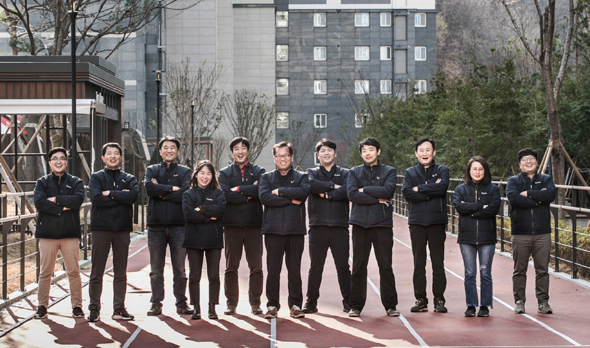 2020년 연말을 앞두고 반가운 소식이 들려왔다. 당진 최초로 교육 특화 단지로 기대를 받으며 2018년 6월에 착공한 한라비발디 캠퍼스가 2020년 11월 30일 드디어 입주를 시작했다. 총 30개월간의 짧지 않은 여정 동안 완벽한 시공 품질을 위해 열정을 쏟아온 현장의 이야기를 전한다.