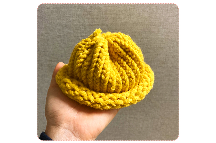 코로나19로 두려움과 답답함이 이어진 2020년이었지만 한해를 마무리하며 한라인들이 의미 있는 캠페인에 동참했다. ‘신생아 살리기 모자뜨기 캠페인’이 바로 그것. 니팅룸을 활용해 쉽고 재미있게 모자를 완성하고 소중한 생명을 돕는 가치 있는 봉사 활동까지!