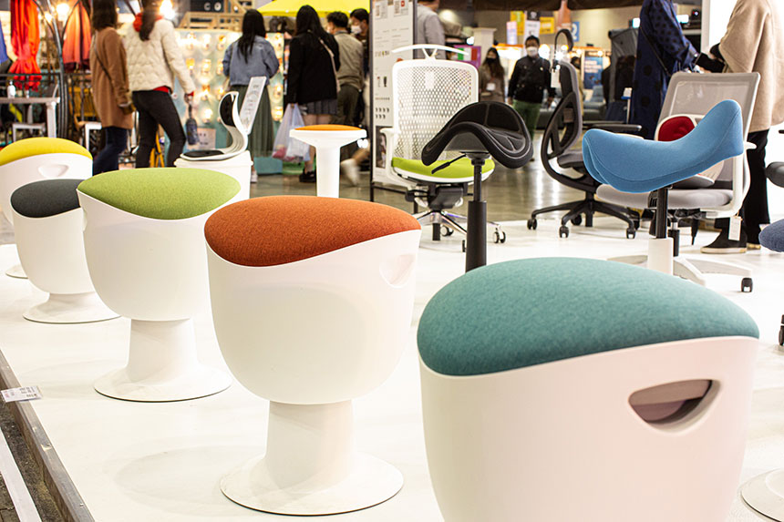 지난 3월·공간인테리어·디자인 전문 전시회 '2021 인테리어디자인코리아'가 일산 킨텍스에서 열렸다. 리빙 분야 트렌드를 제시하는 이번 전시회에서는 코로나19로 달라진 공간의 역할과 다양한 인테리어 솔루션을 만날 수 있었다.