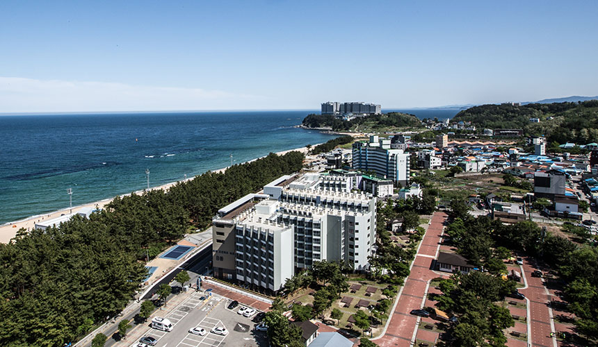 생활형숙박시설 3개 블록을 동시에 지으며 한라의 실력을 입증하고 있는 현장에 힘내소 캠페인이 찾아갔다.