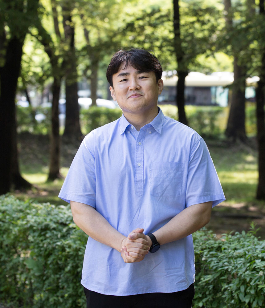 지난 6월 4일 국가 유공자 대상 한라인들과 서울시 서초구 소재 양재시민의숲의 현충시설을 방문했다. 국가를 위해 헌신한 호국영령을 위로하고 감사함을 전하는 특별한 시간이였다.