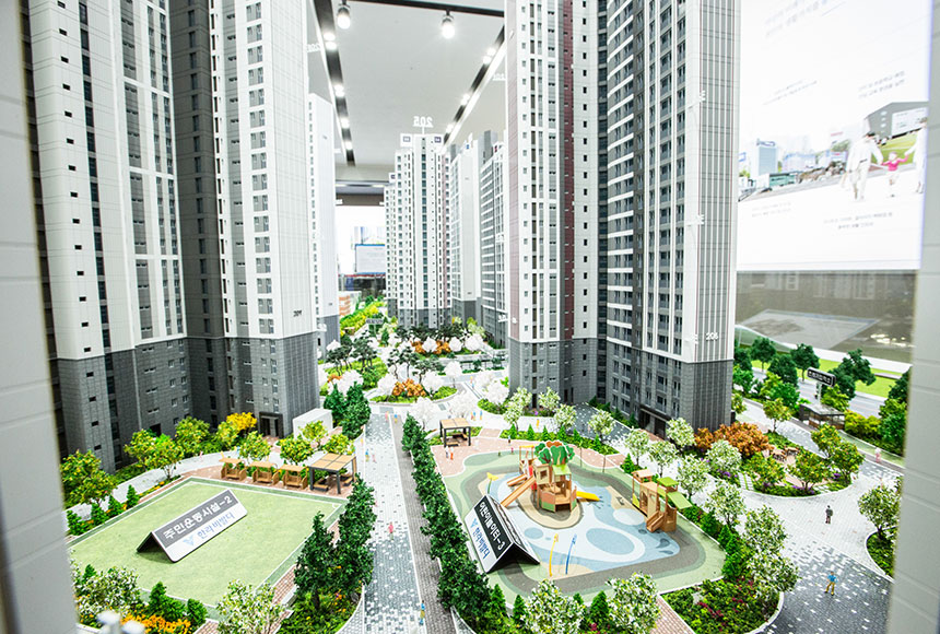 아산의 개발 비전과 천안의 풍부한 인프라를 동시에 누릴 수 있는 최고의 조건으로 부동산 시장의 핫이슈로 떠오른 아산 한라비발디 스마트밸리.